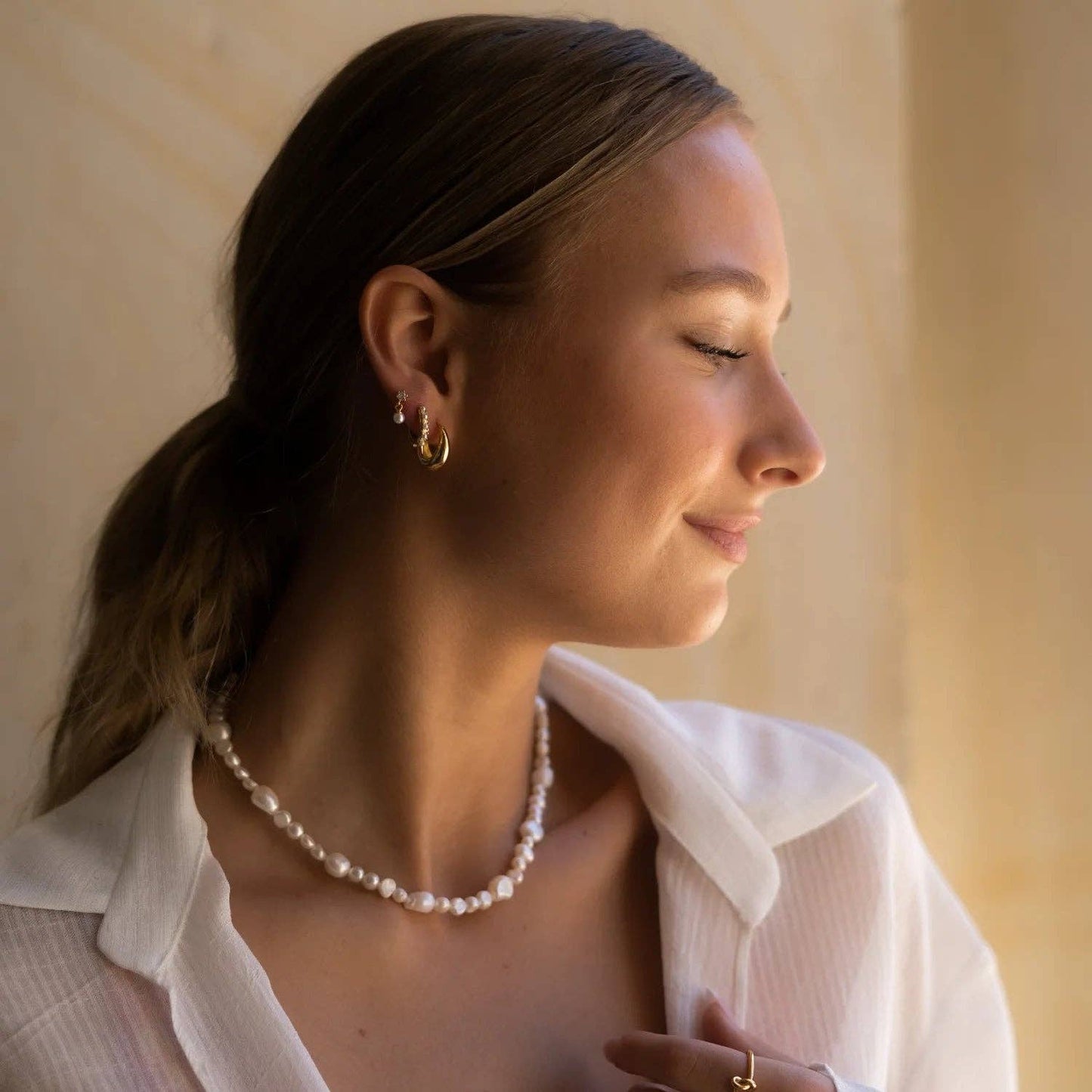 Love Local Jewelry | Brooke Pearl Hoops 1.3cm - Gold