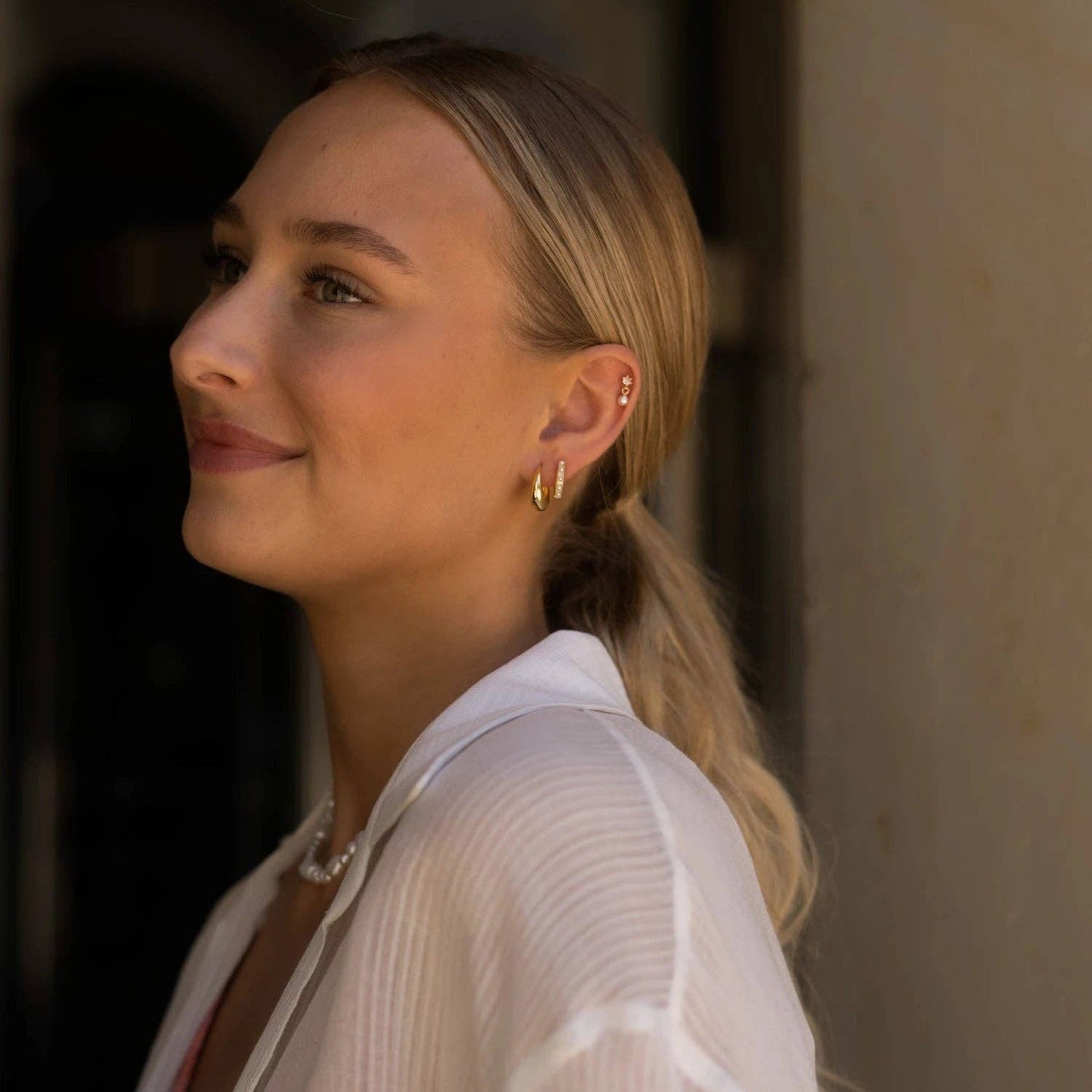 Love Local Jewelry | Brooke Pearl Hoops 1.3cm - Gold