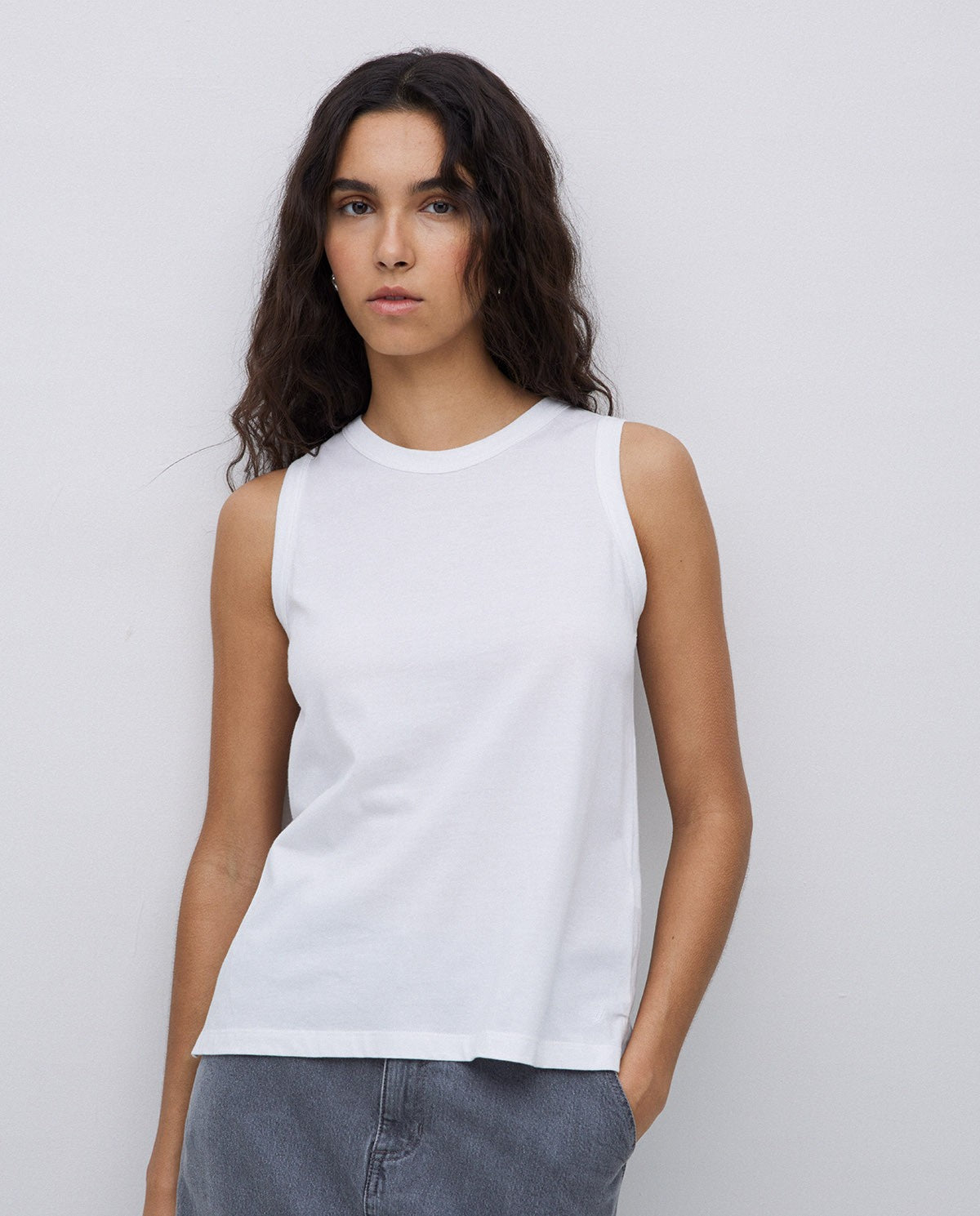 Yerse | Basic Round-Neck Tank - Khaki