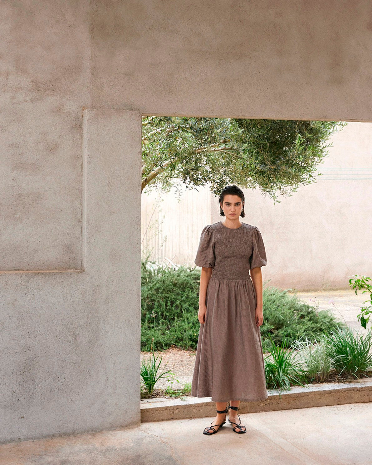Yerse | Long Puffed-Sleeve Dress - Khaki