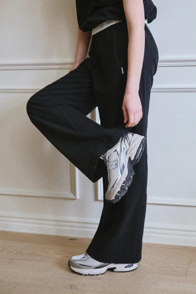 Le Bon Shoppe | Breezy Pants - Black