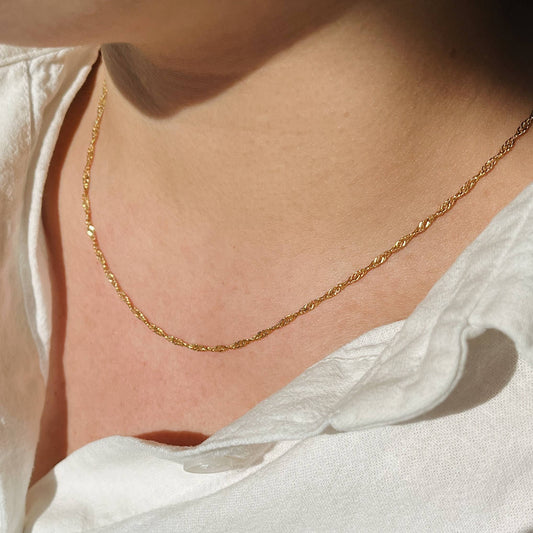 Kara Yoo | Thin Singapore Necklace - Gold