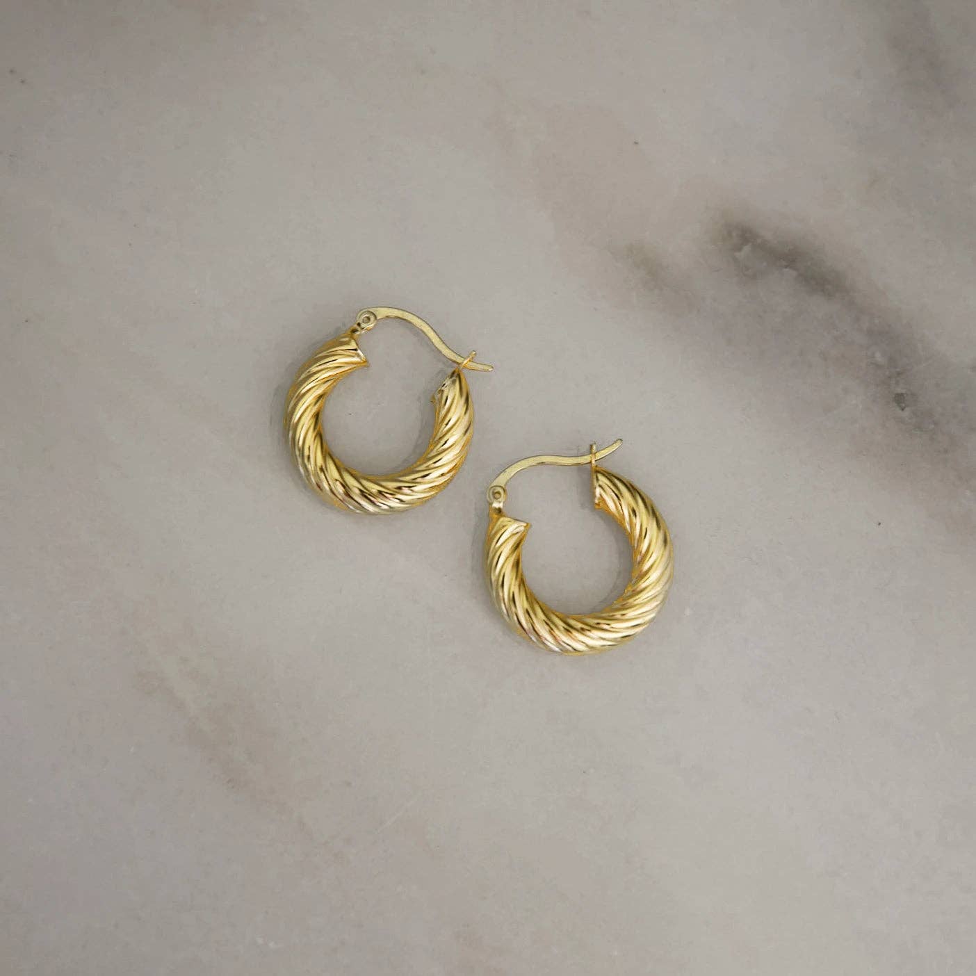 Love Local Jewelry | Nira Hoops 2cm - Gold