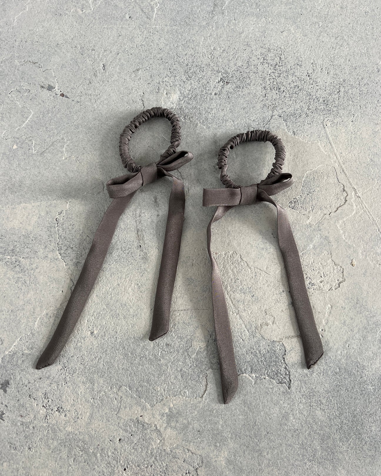 A Bronze Age | Beauty Bows - Oyster