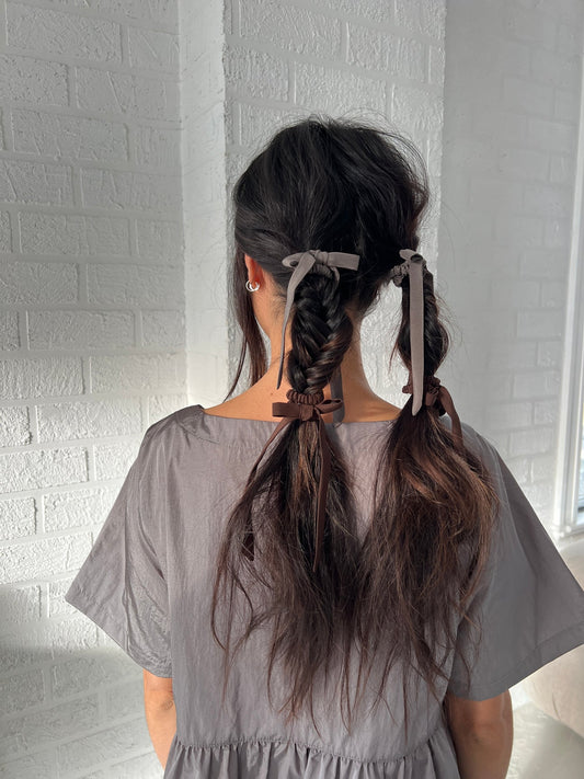 A Bronze Age | Beauty Bows - Oyster