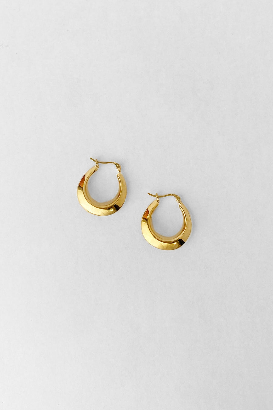 Kara Yoo | Nova Hoops - Gold Vermeil