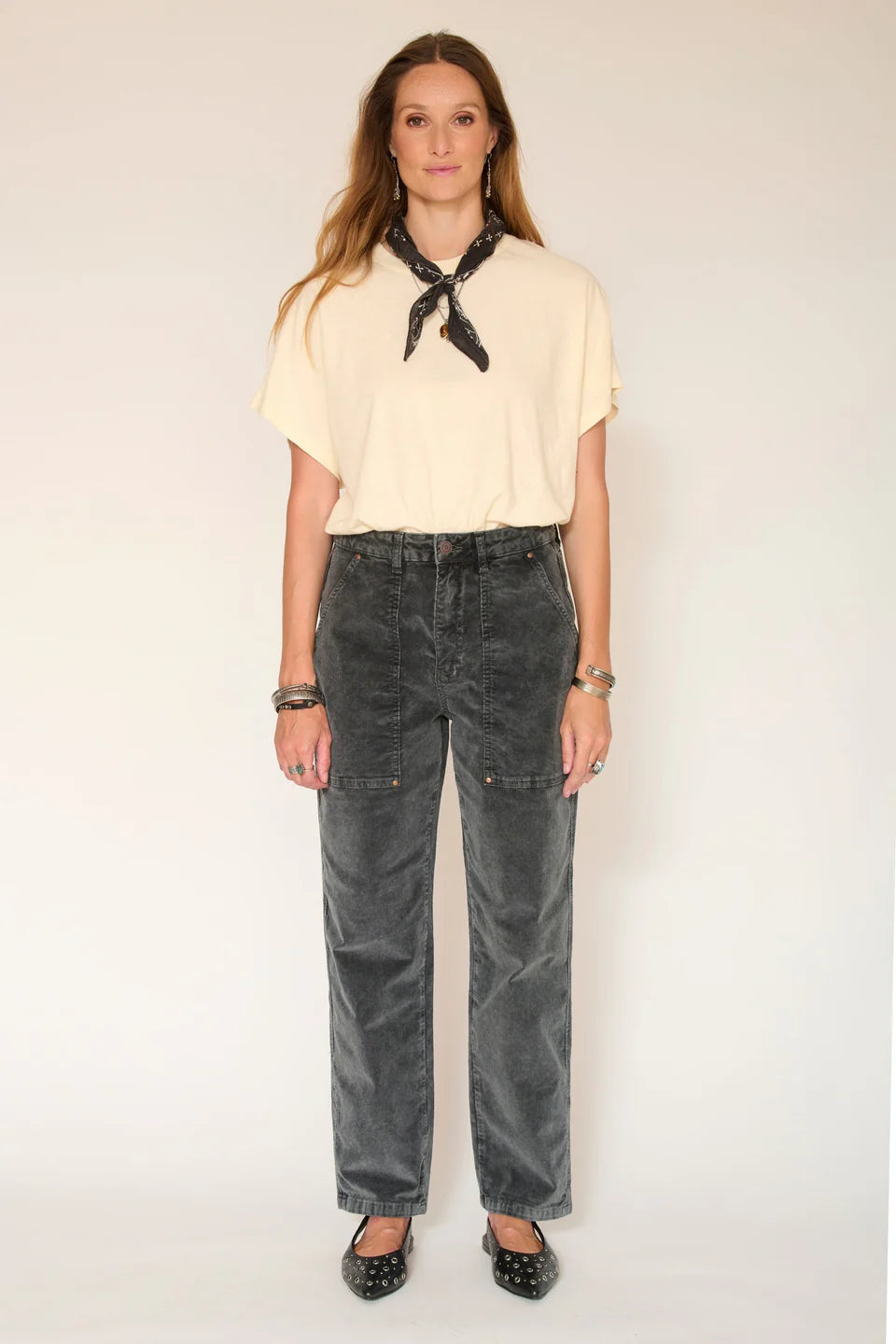 MKT Studio |Pryra Velvet Vintage Corduroy - Carbone