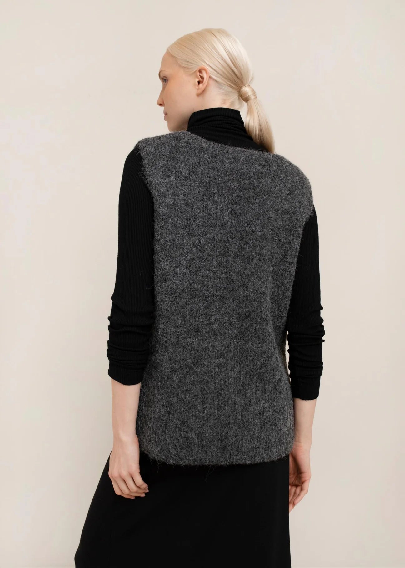 Paper Label | Karina Vest - Charcoal