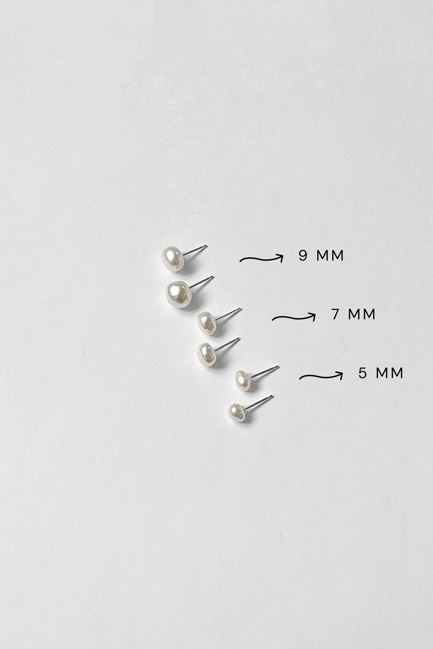 Kara Yoo | Keshi Pearl Studs - 5mm