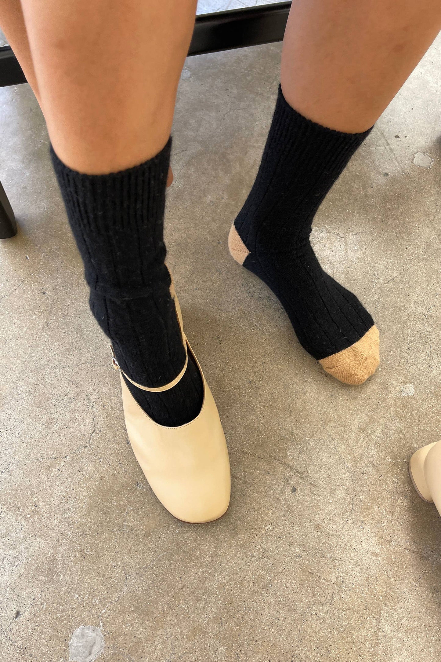 Le Bon Shoppe | Classic Cashmere Socks - Black