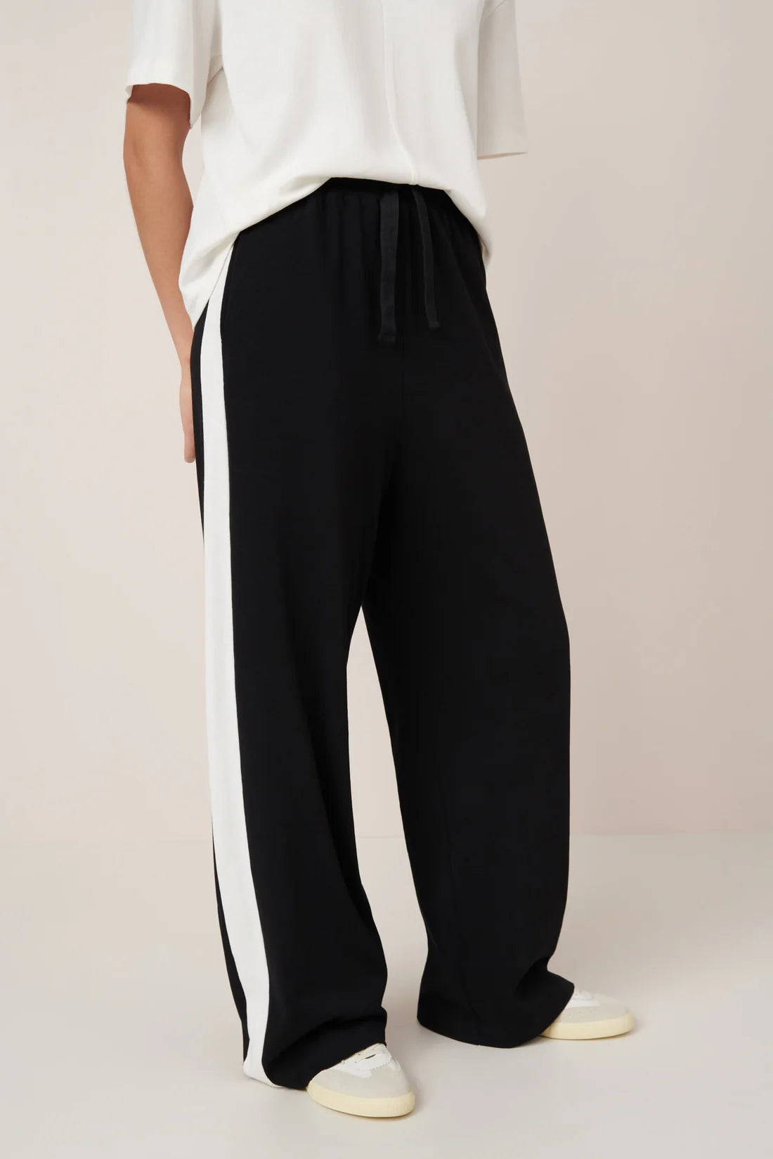 KOWTOW | Contrast Trackpant - Black