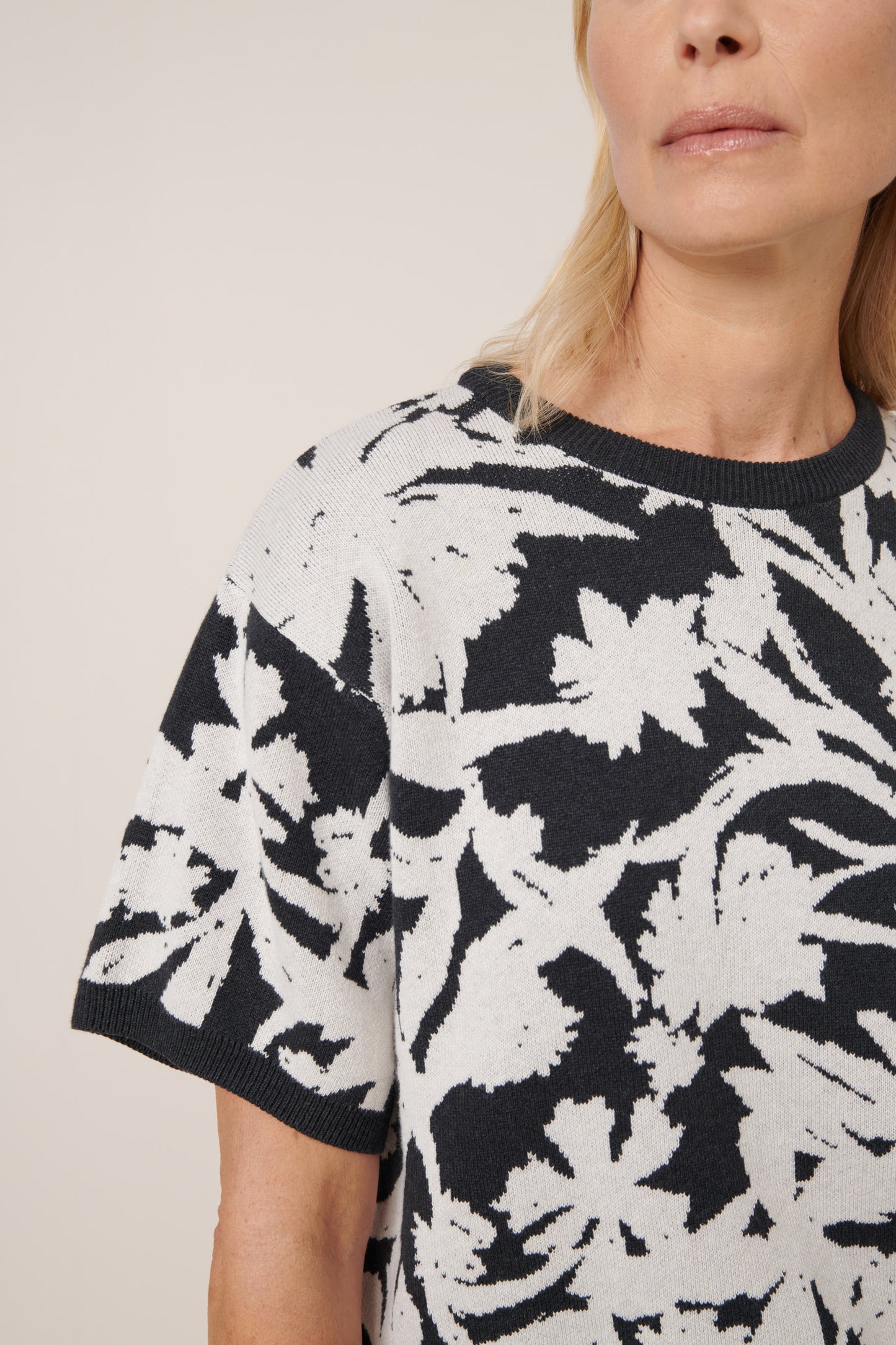 KOWTOW | Etched Top