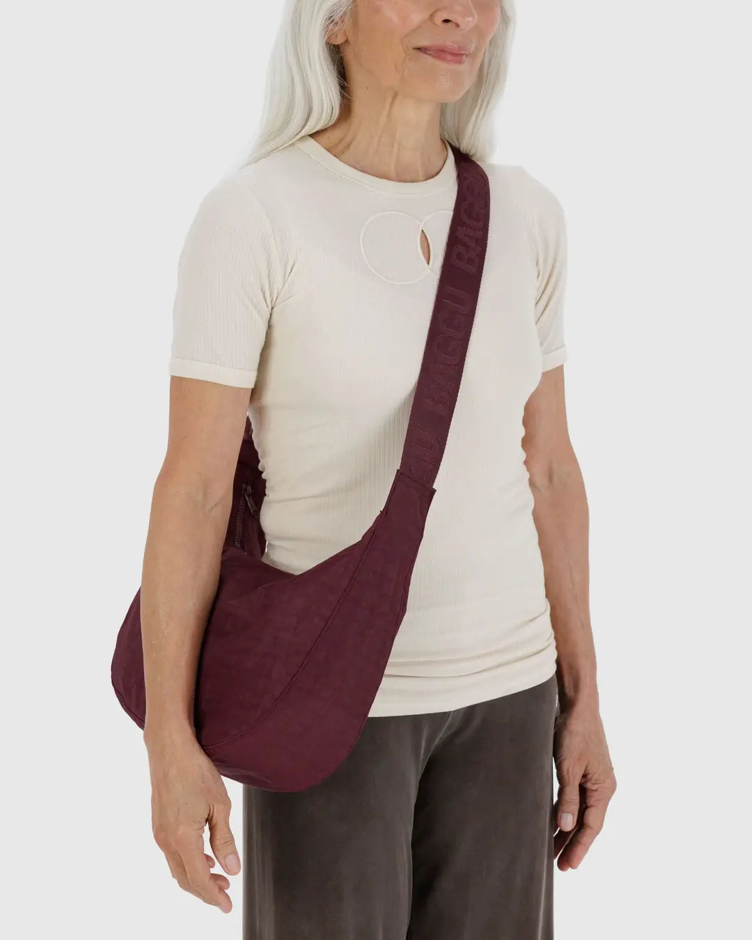 Baggu | Medium Nylon Crescent Bag - Mahogany