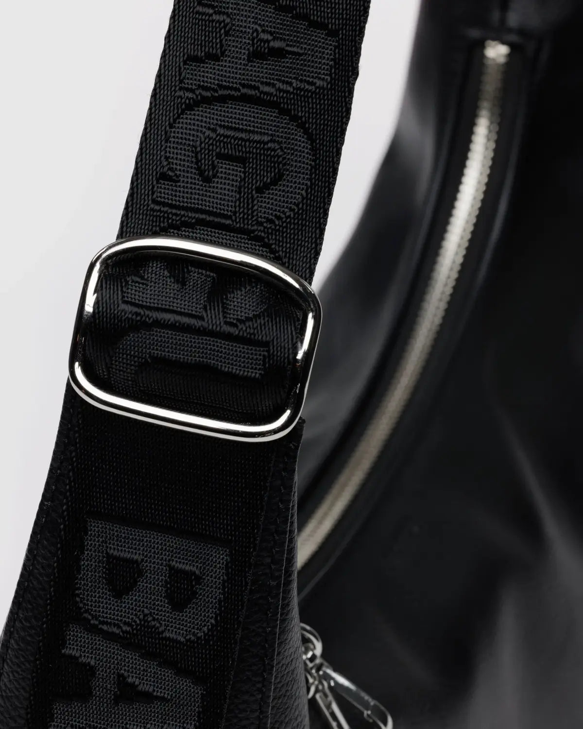 Baggu | Medium Recycled Leather Crescent Bag - Black