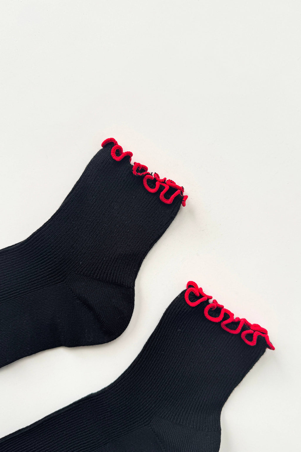 Le Bon Shoppe | The Petite Ruffled Modal Socks - Black/ Red