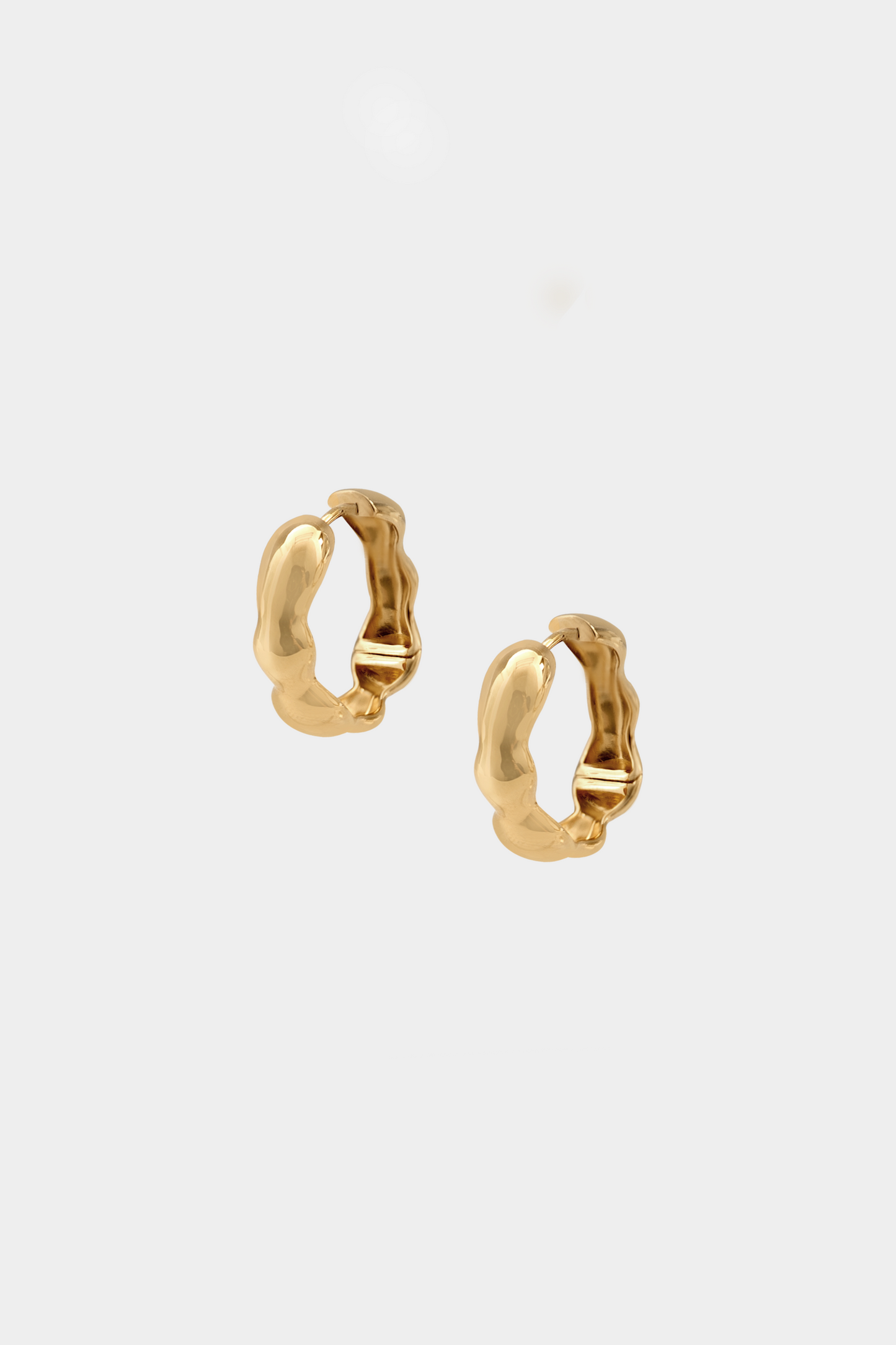 Kara Yoo | Lara Hoops, Medium - Gold