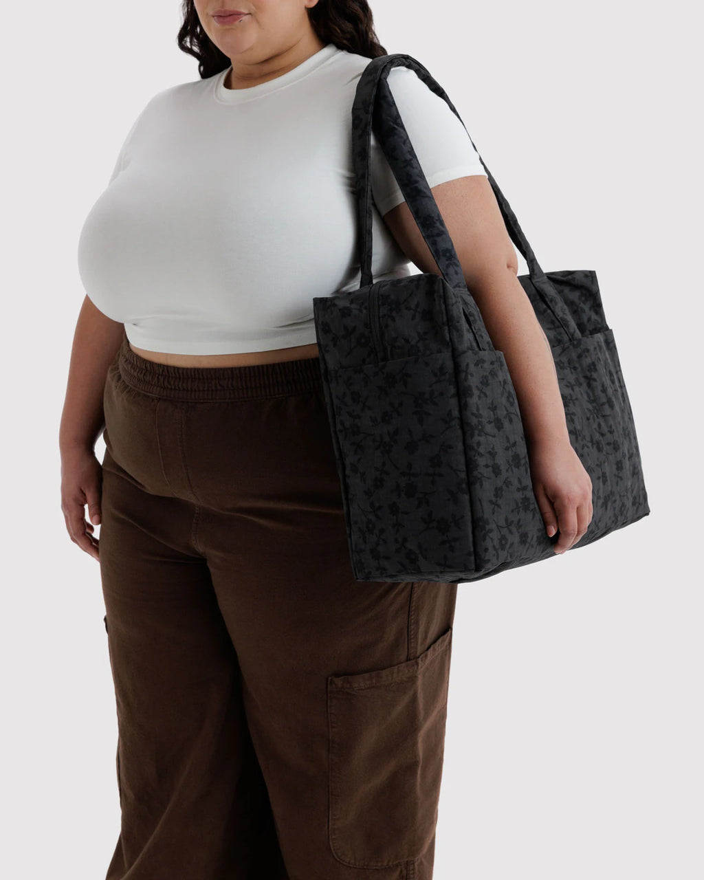 Baggu | Cloud Carry-on - Charcoal Ditsy Floral