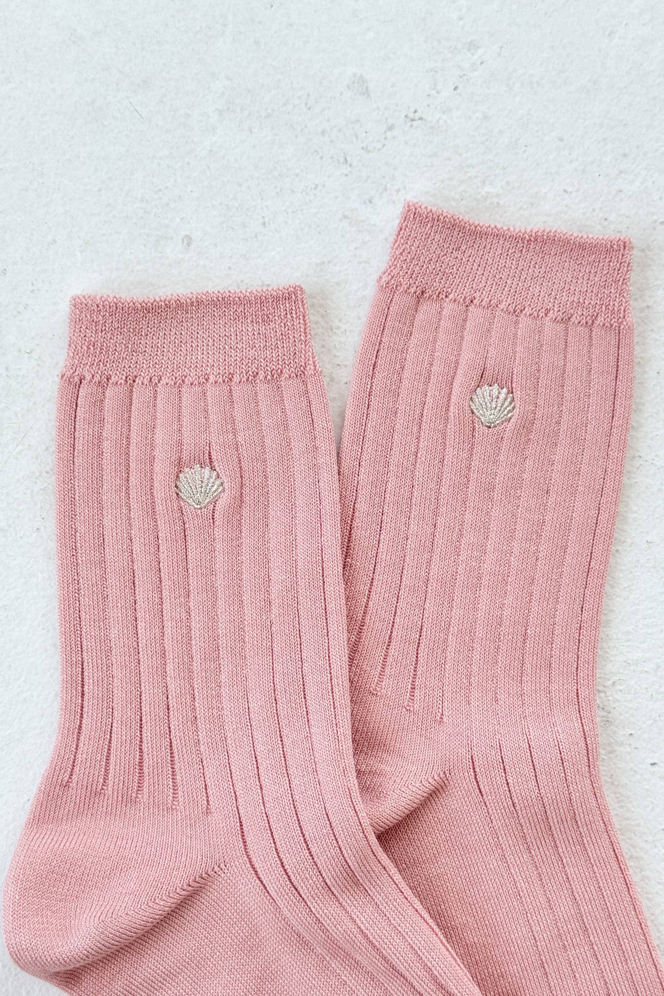 Le Bon Shoppe | Embroidered Her Socks - Pink Rose + Silver Seashell