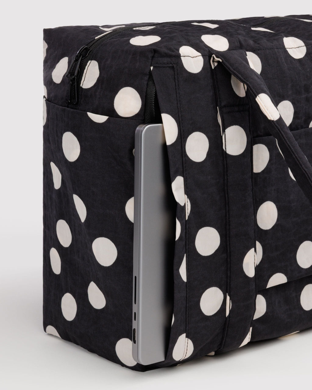 Baggu | Small Cloud Carry On - Black and Cream Polka Dot