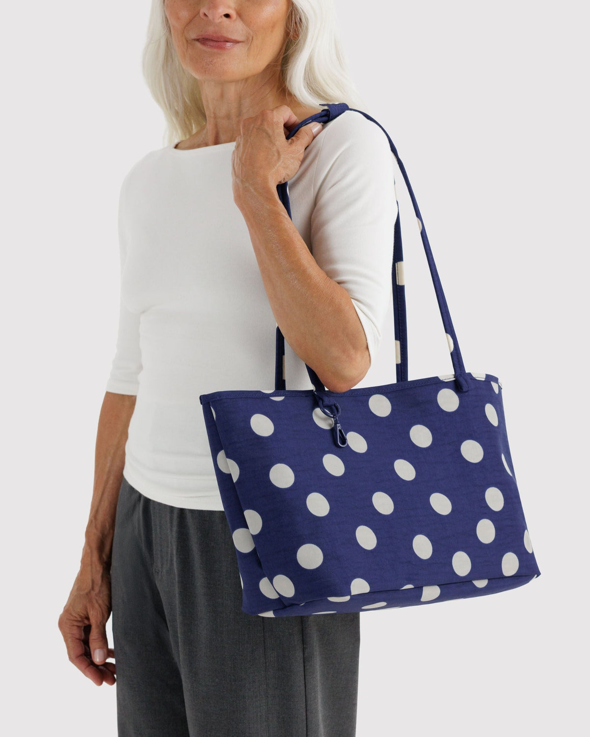 Baggu | Medium Nylon Reversible Tote - Navy Polka Dot Mix