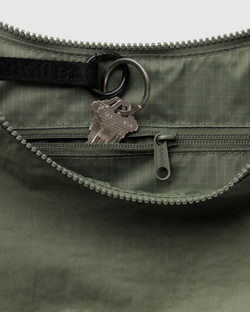 Baggu | Medium Nylon Crescent Bag - Caper