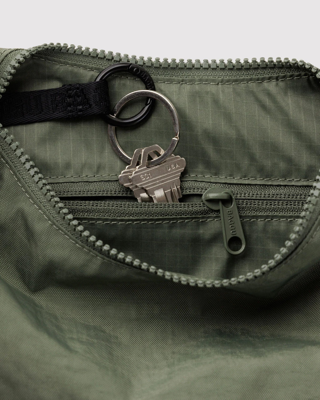 Baggu | Small Nylon Crescent Bag - Caper