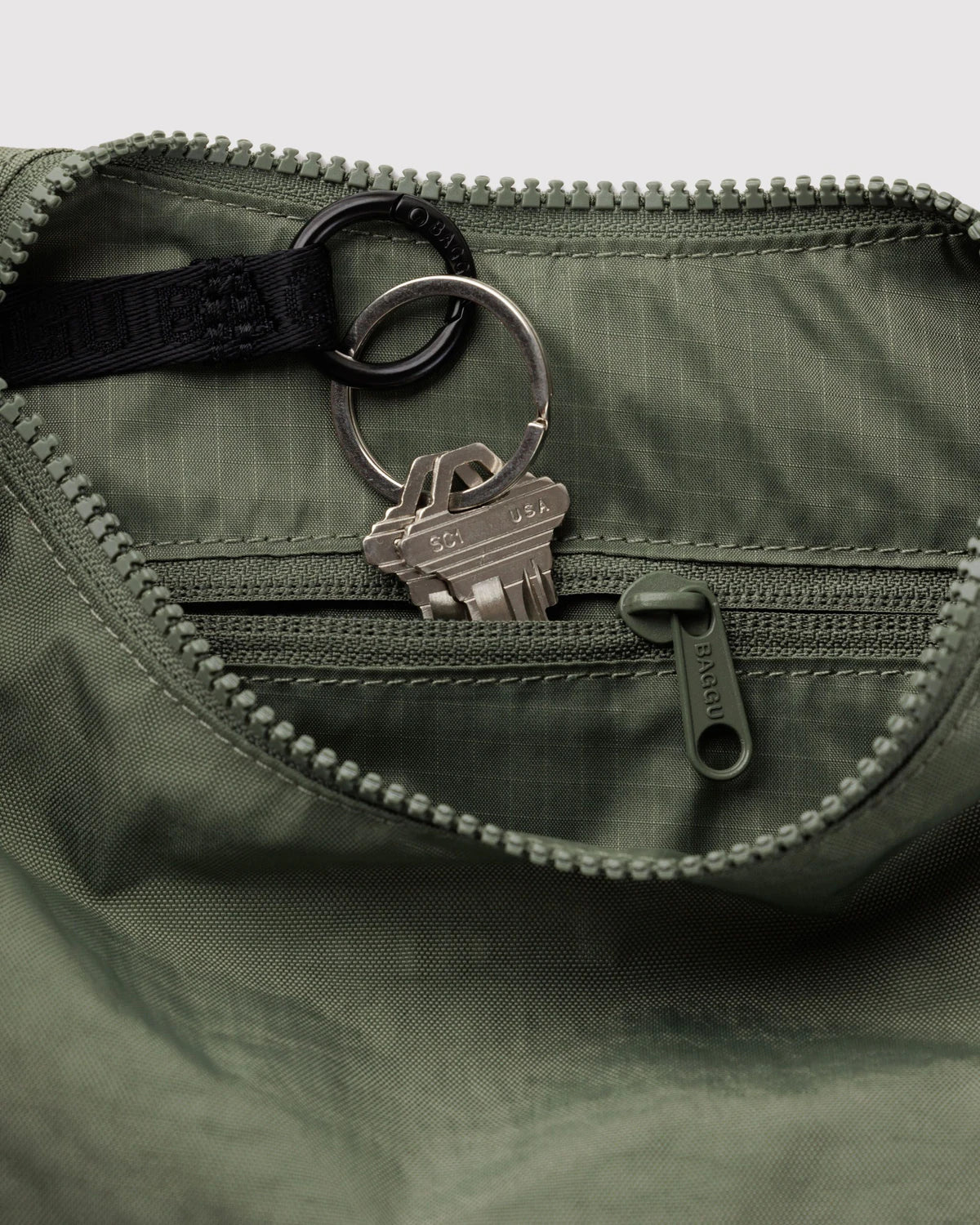 Baggu | Small Nylon Crescent Bag - Caper