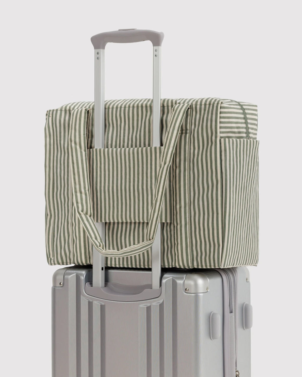 Baggu | Small Cloud Carry On - Sage Stripe