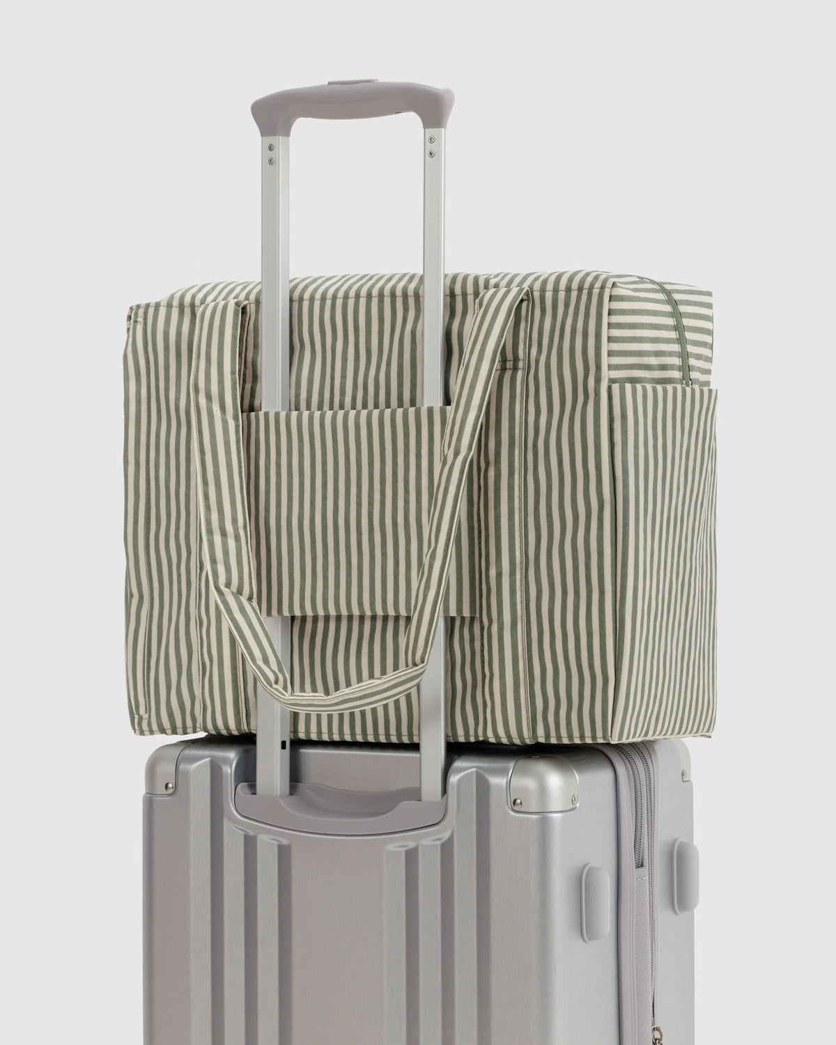 Baggu | Small Cloud Carry On - Sage Stripe