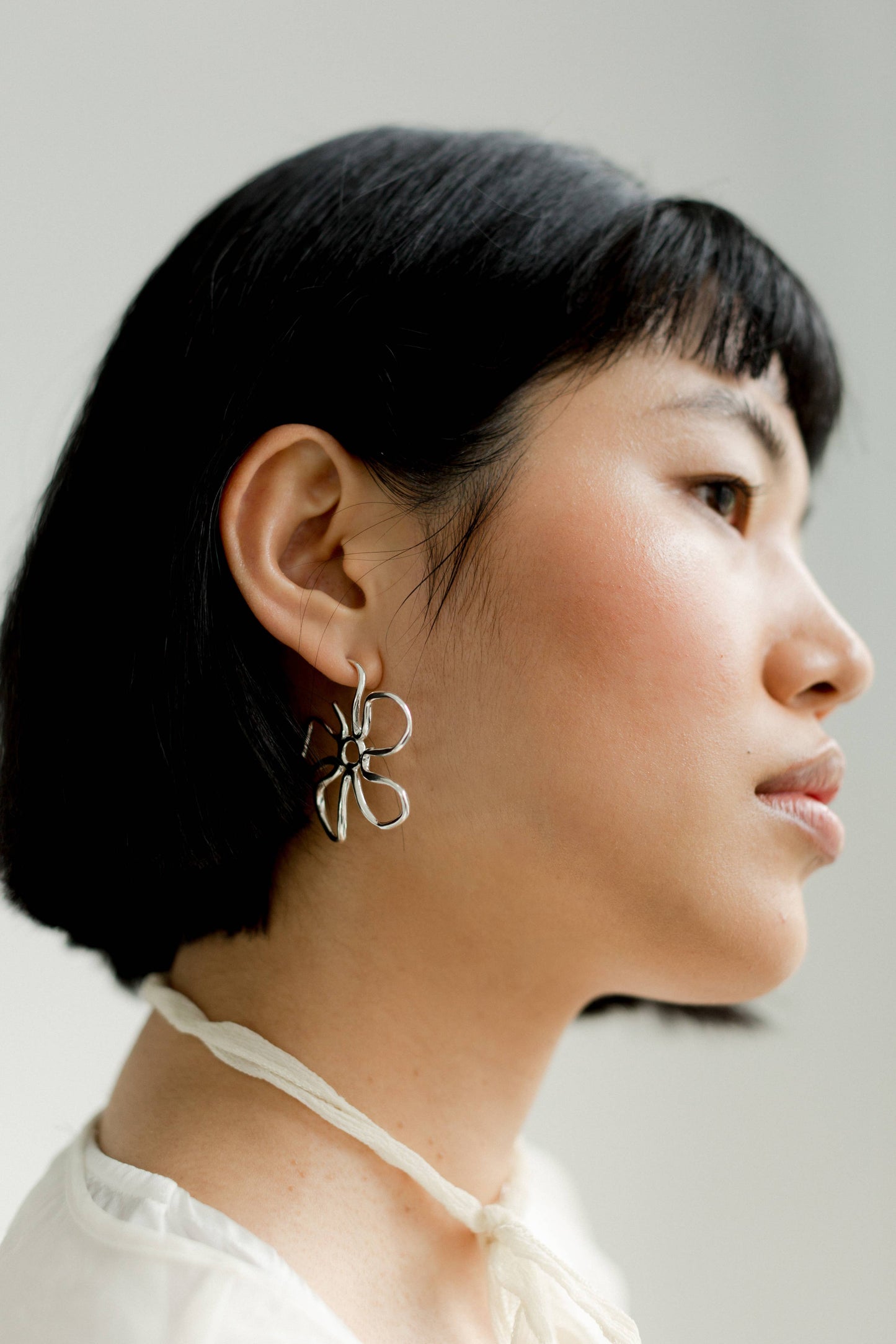 Kara Yoo | Flora Large Hoops - Silver