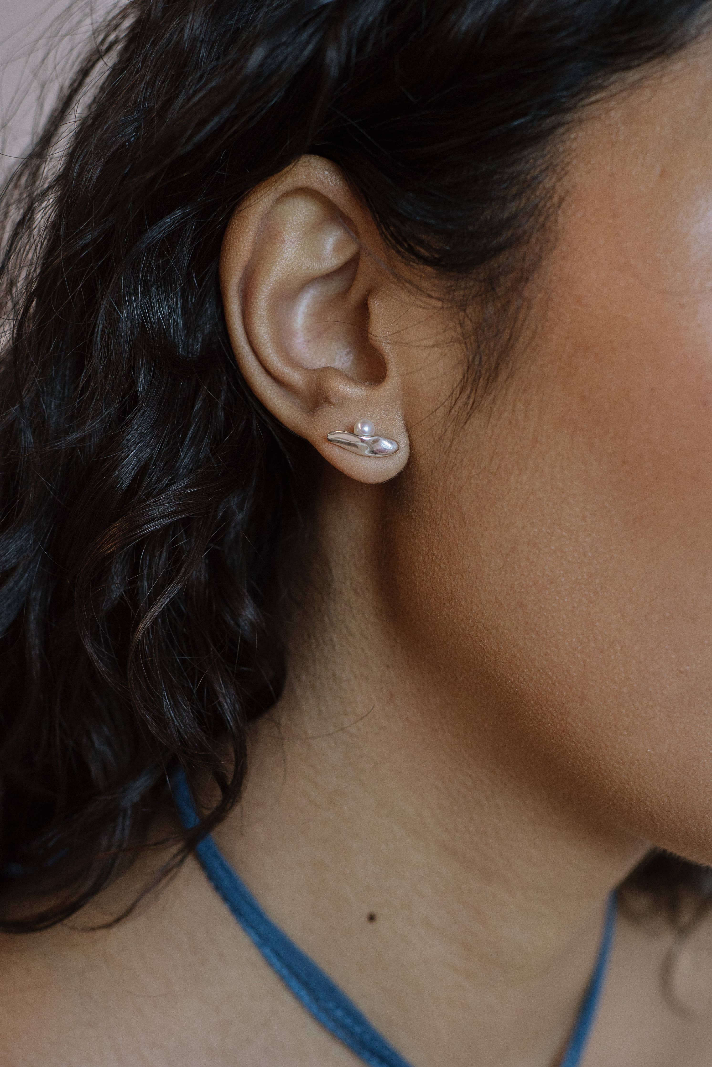 Kara Yoo | Hidden Stud - Gold Plated
