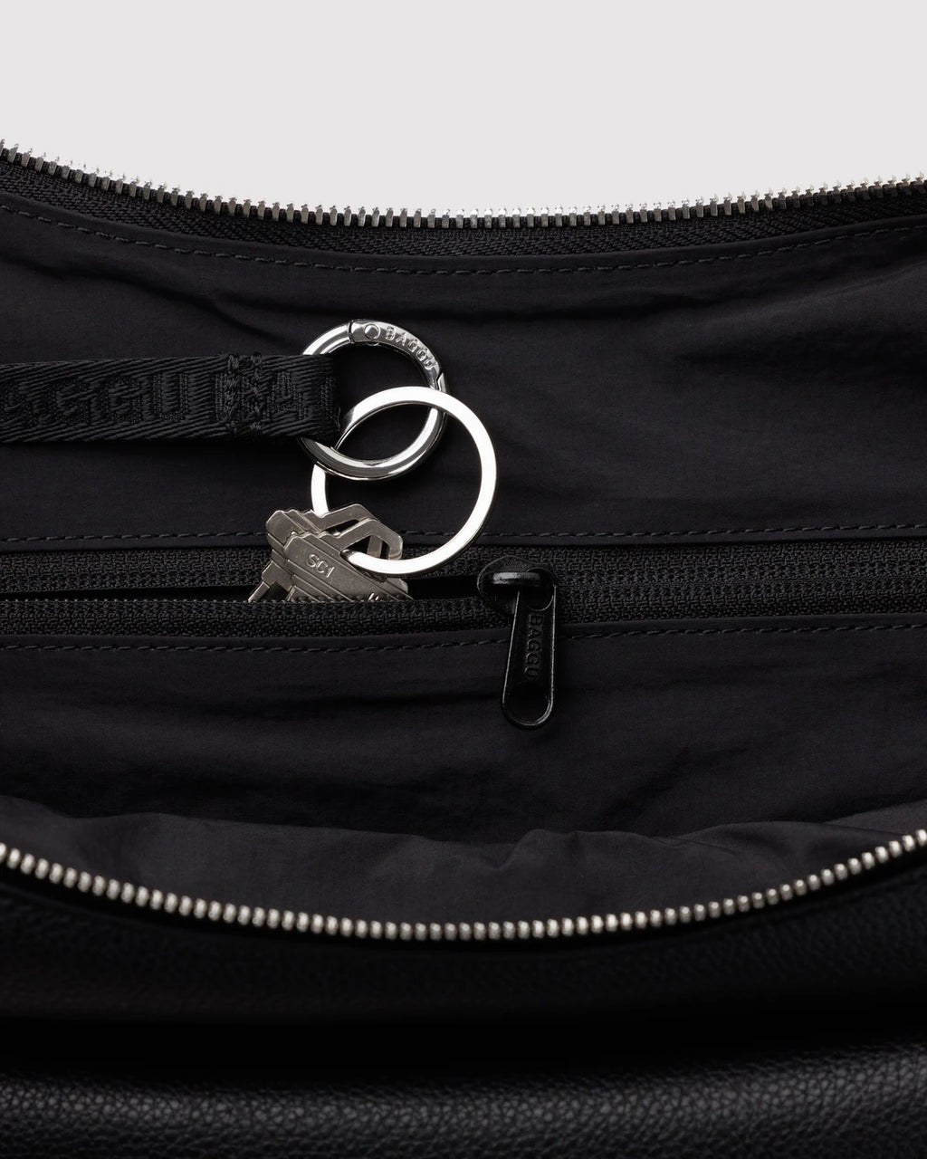 Baggu | Medium Recycled Leather Flat Crescent - Black