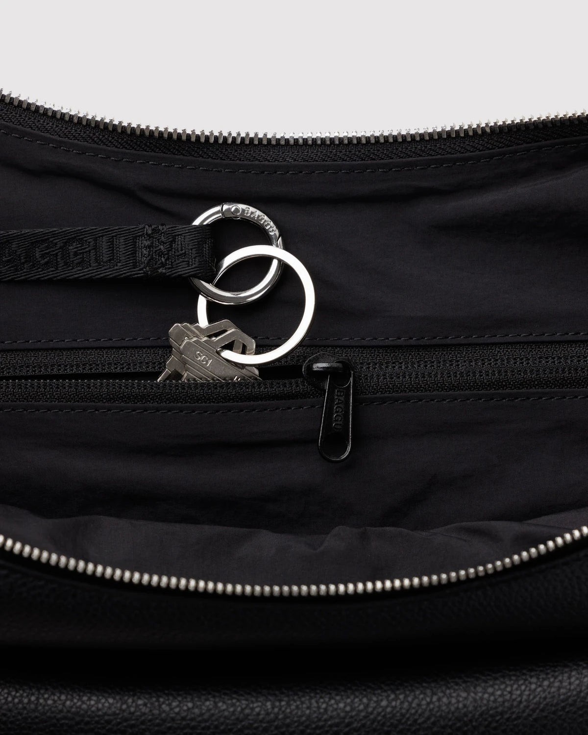 Baggu | Medium Recycled Leather Flat Crescent - Black