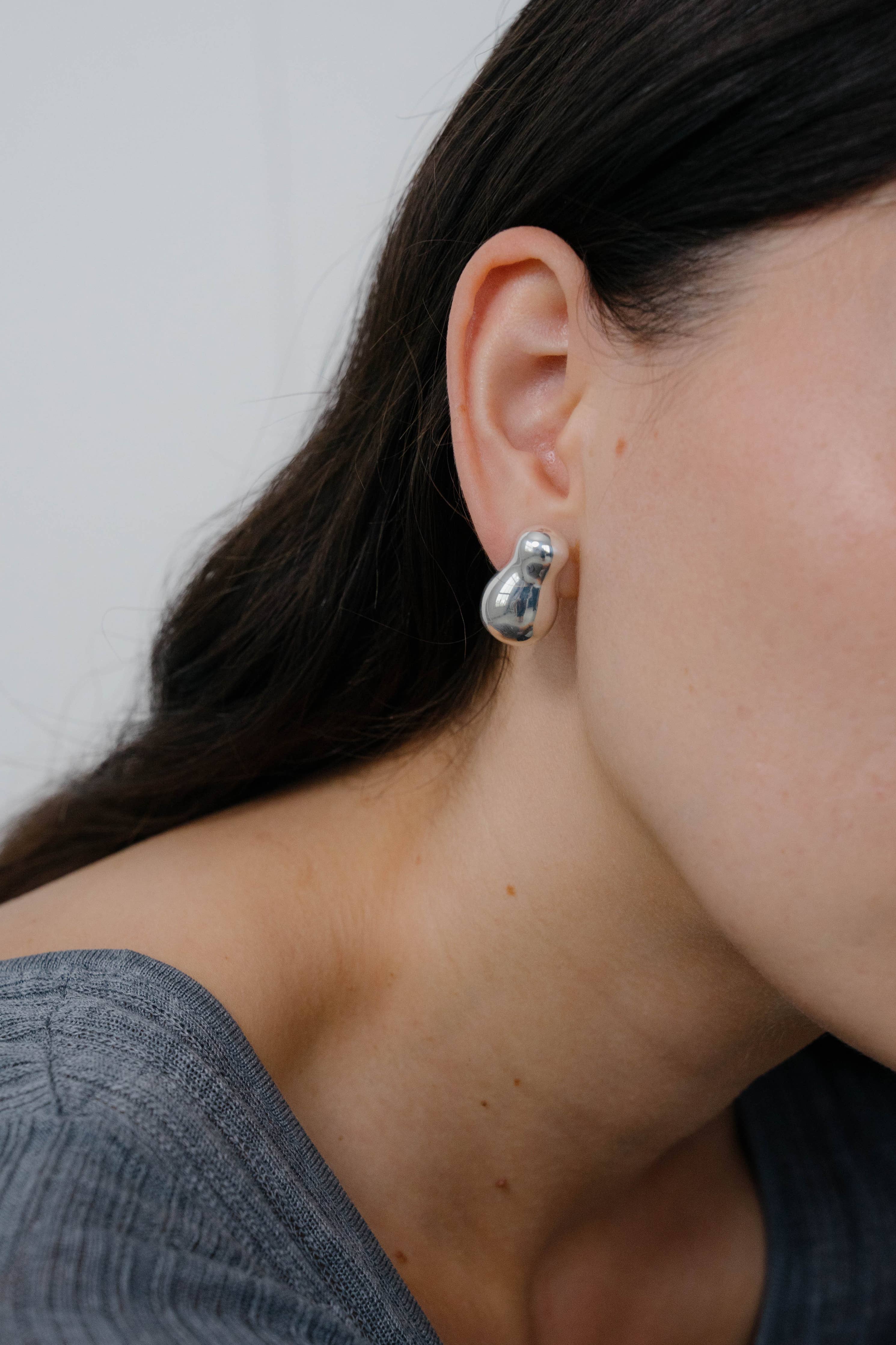 Kara Yoo | Willa Studs - Silver