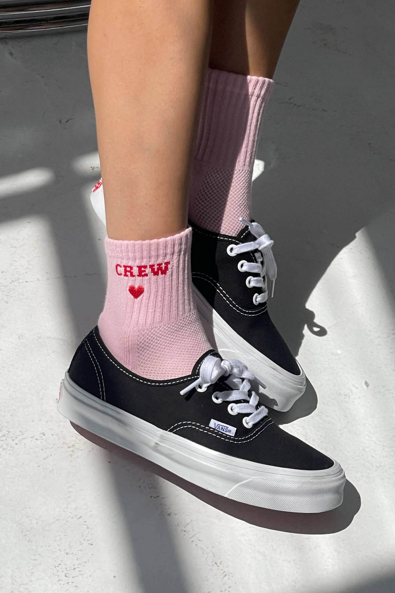 Le Bon Shoppe | Embroidered Crew Socks - Strawberry