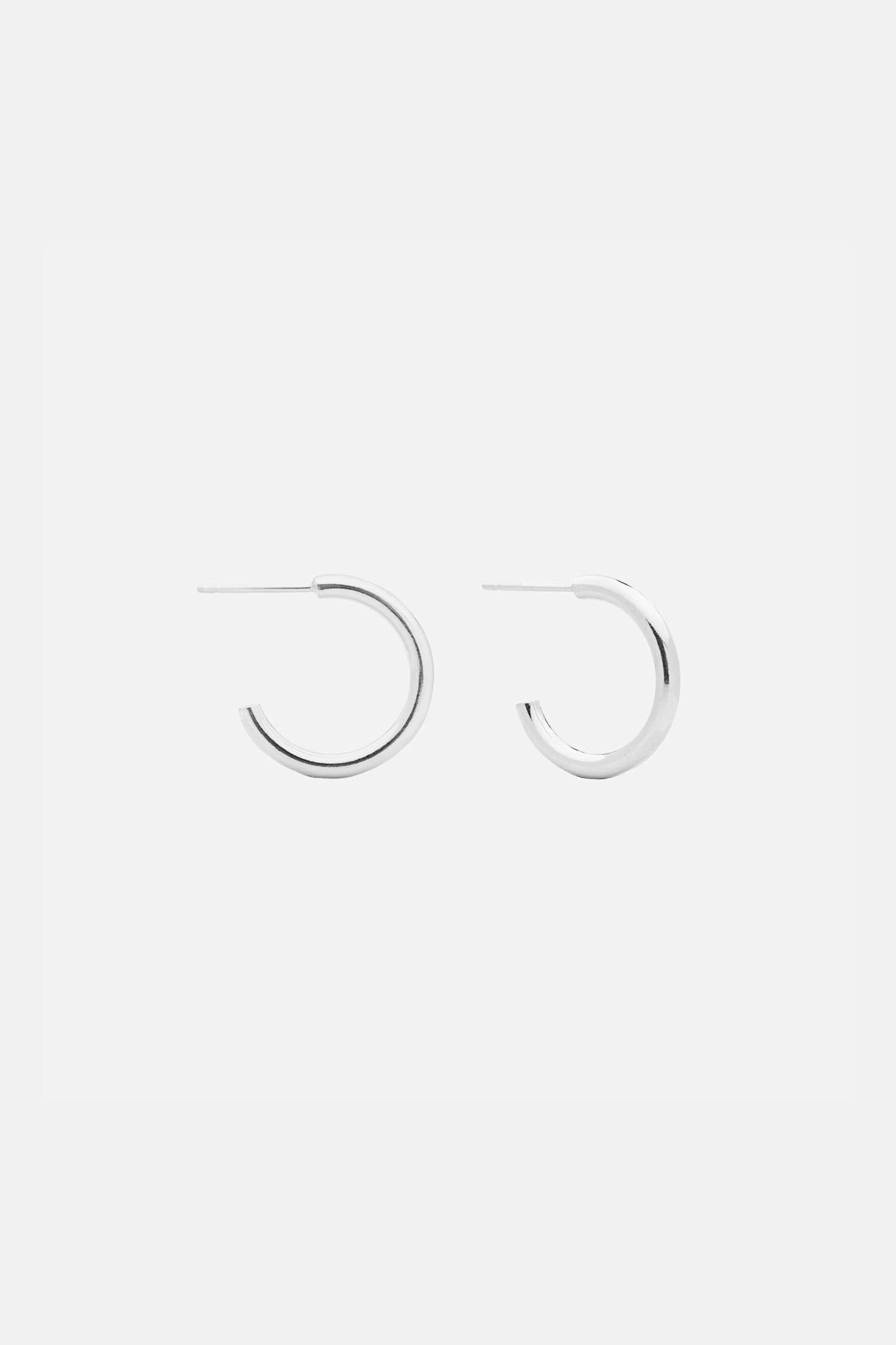 Kara Yoo | Arlo Small Hoops - Gold