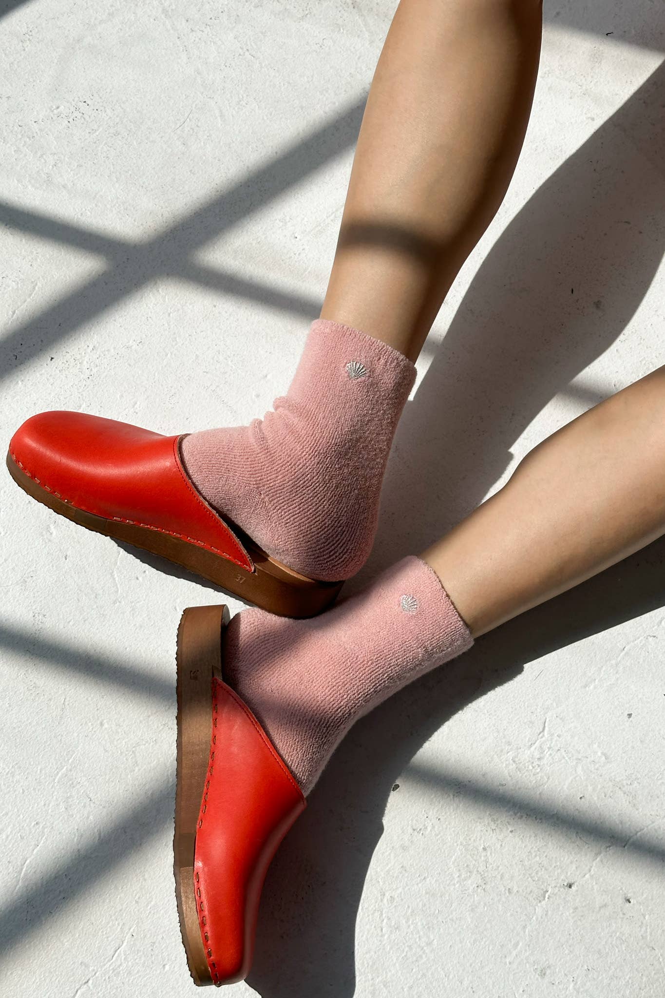 Le Bon Shoppe | Embroidered Cloud Socks - Pink Rosé + Silver Seashell