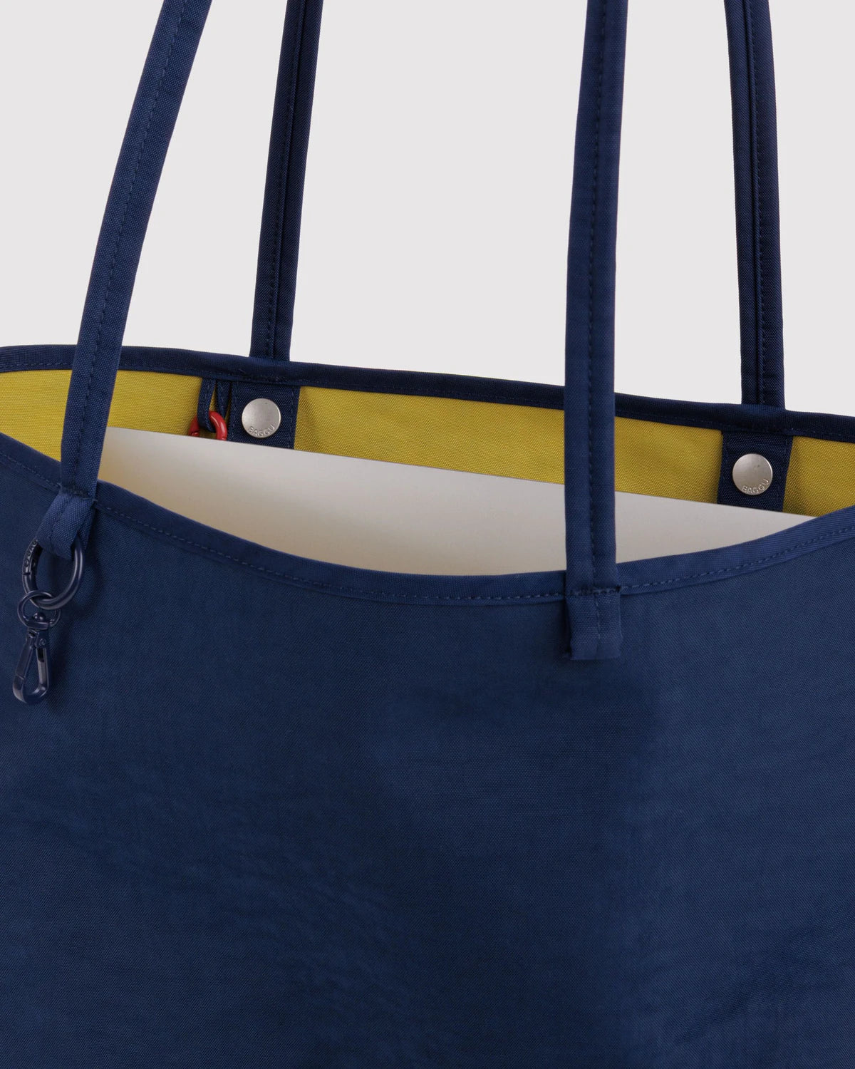 Baggu | Medium Nylon Reversible Tote - Navy Mix