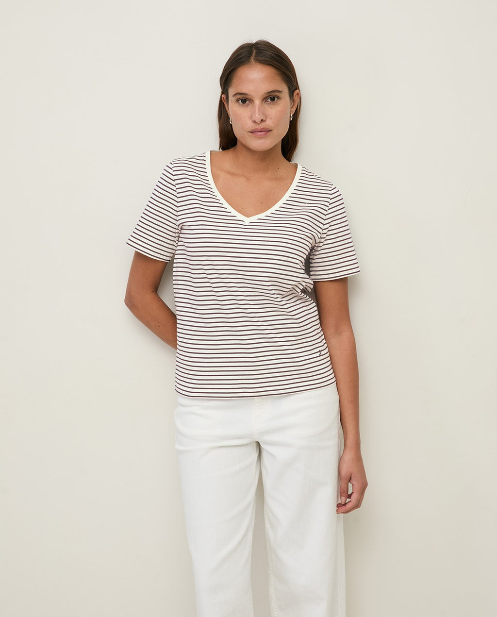 Yerse | Striped Organic Cotton V-Neck T-shirt - Hunter Green