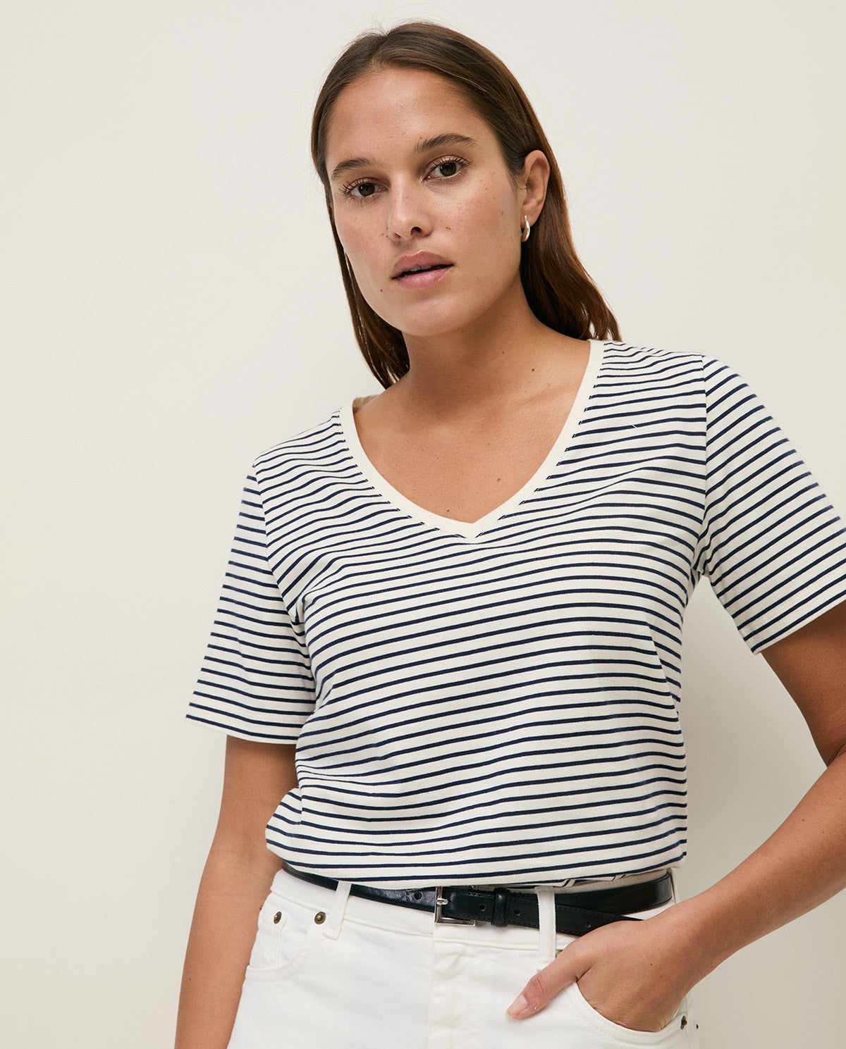 Yerse | Striped Organic Cotton V-Neck T-shirt - Navy