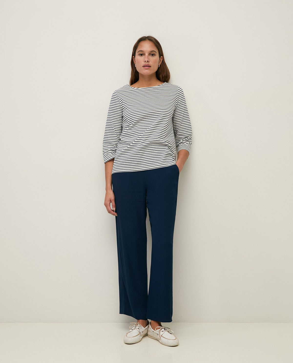 Yerse | Striped Basic Tee Boat Neck - Navy