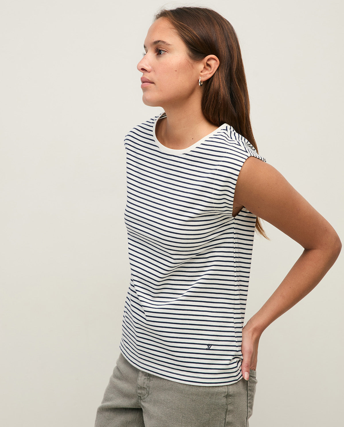 Yerse | Sleeveless Striped Basic T-shirt - Navy