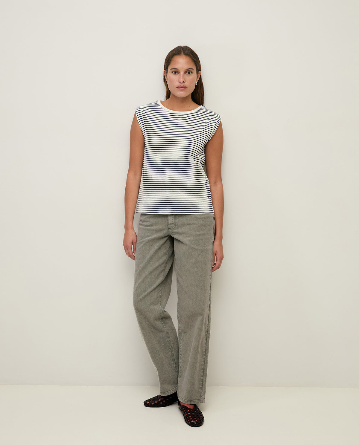 Yerse | Sleeveless Striped Basic T-shirt - Navy