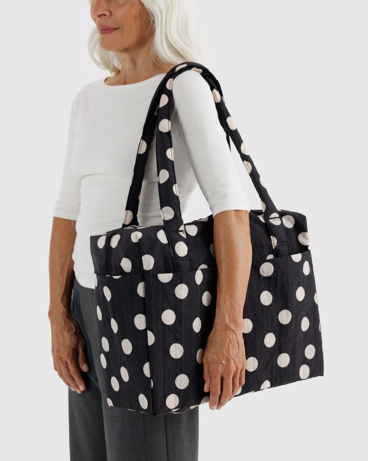 Baggu | Small Cloud Carry On - Black and Cream Polka Dot