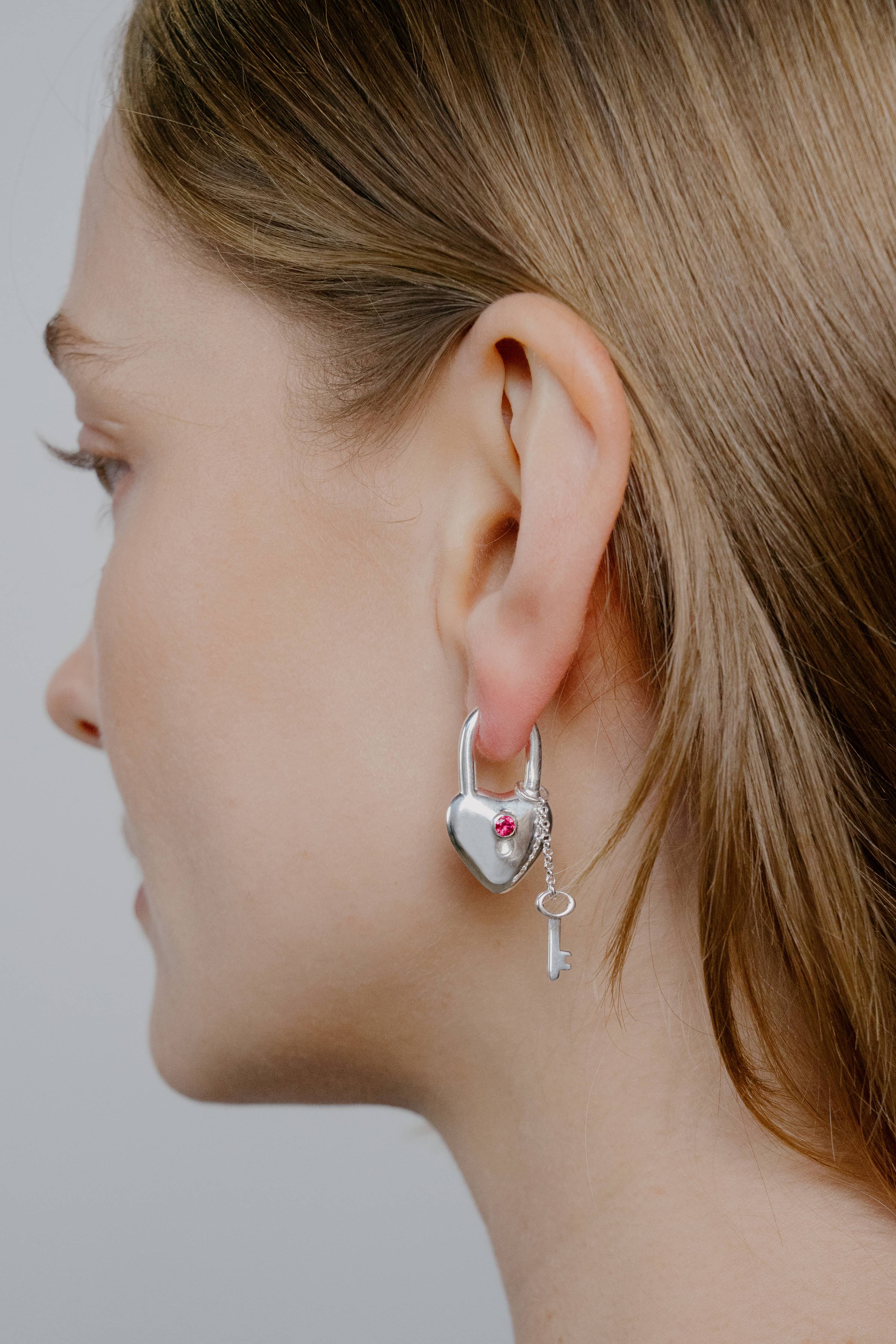 Kara Yoo | Loula Hoops - Silver