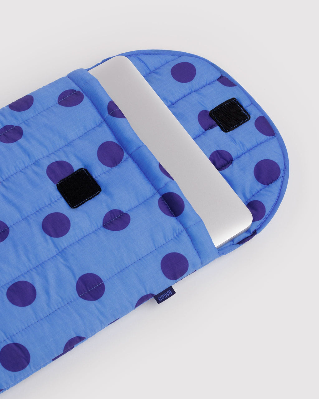 Baggu | Puffy Laptop Sleeve 16" - Blue Polka Dot