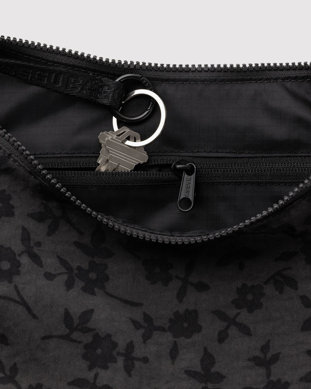 Baggu | Medium Nylon Crescent Bag - Charcoal Ditsy Floral