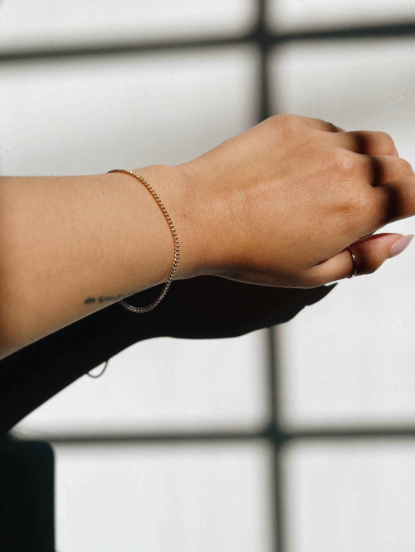 Kara Yoo | Thin Curb Bracelet - Gold Plated