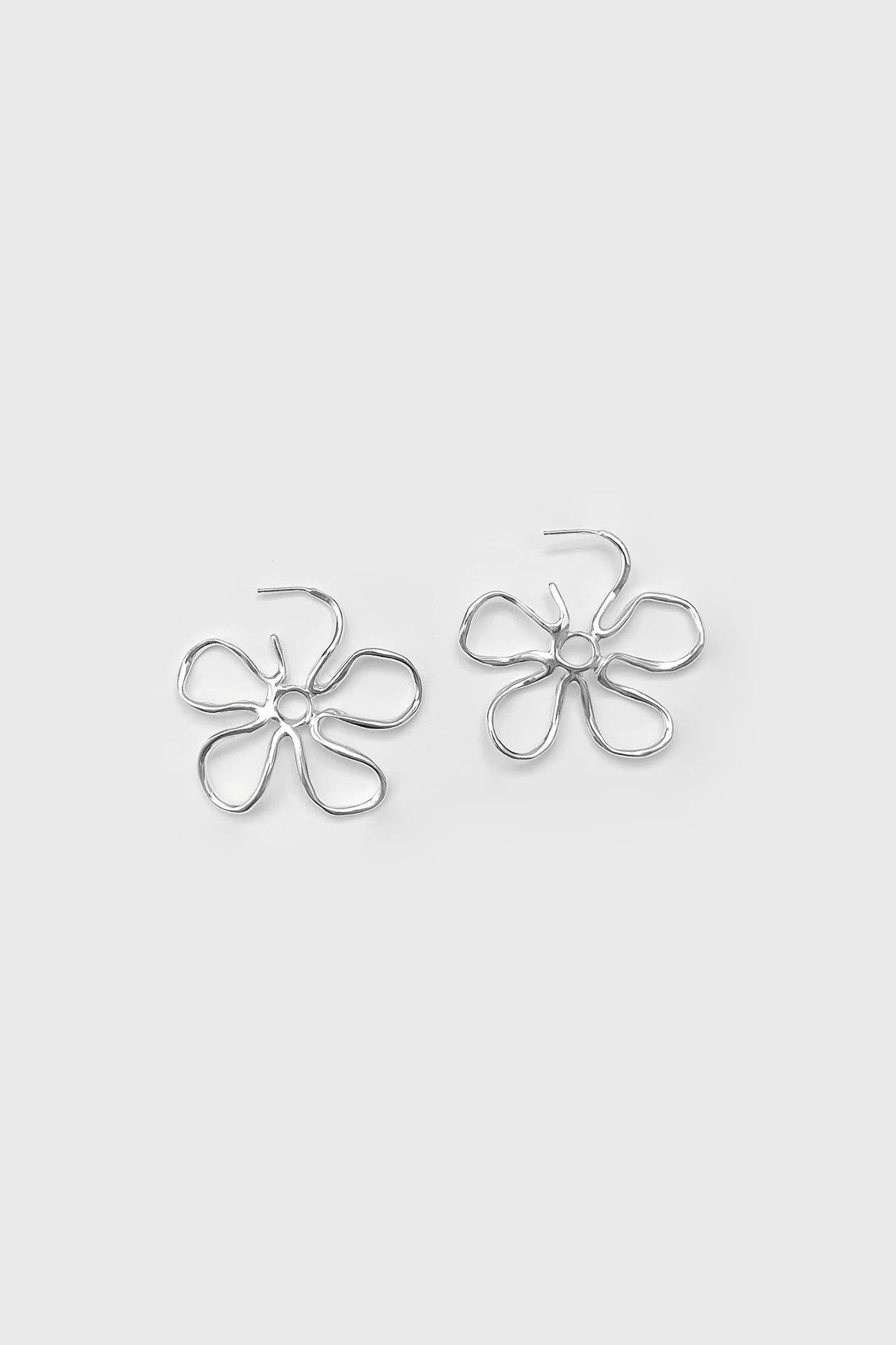 Kara Yoo | Flora Large Hoops - Silver
