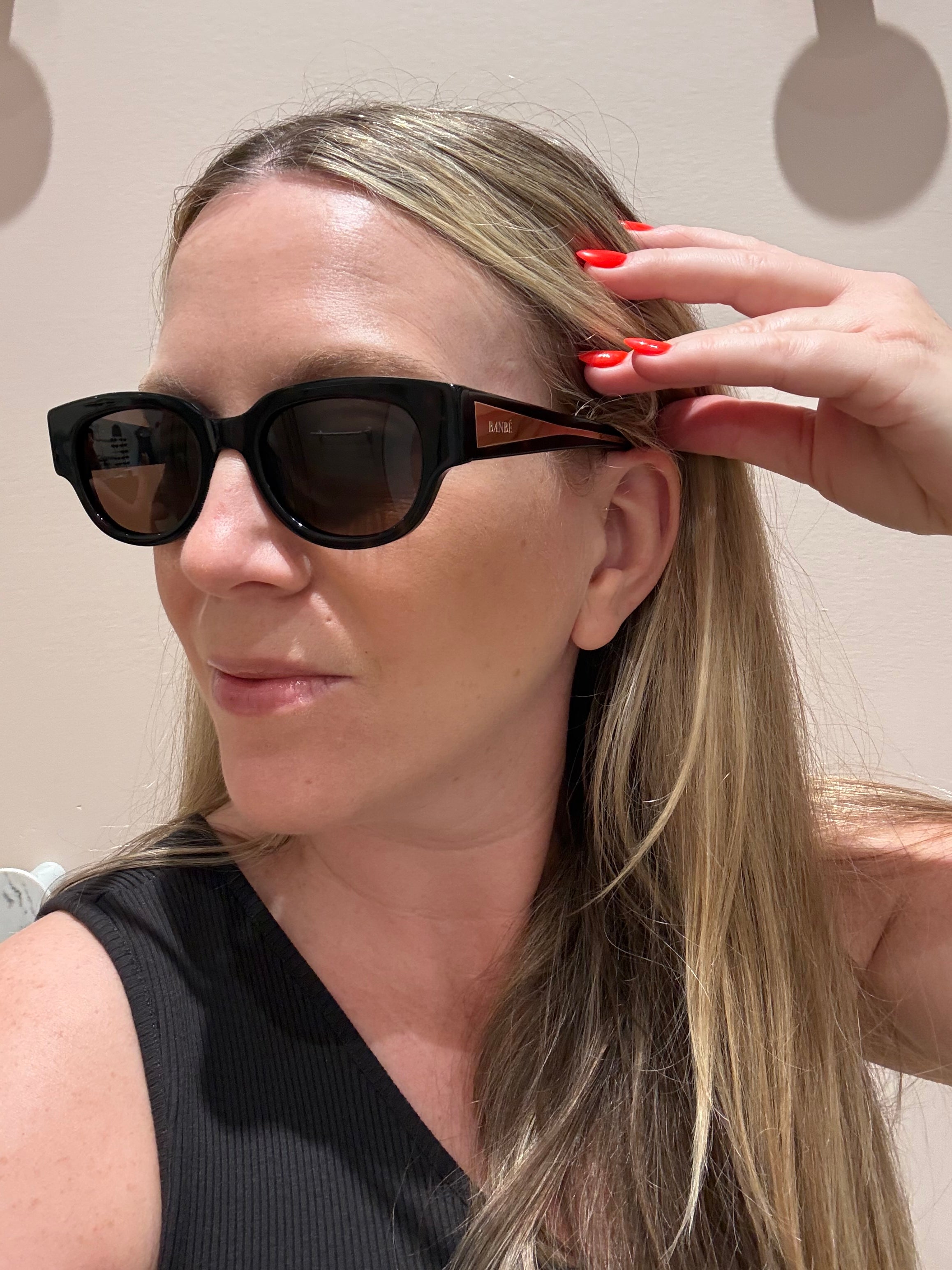 Banbé | The Markle Sunglasses - Dark Havana Tort/Walnut